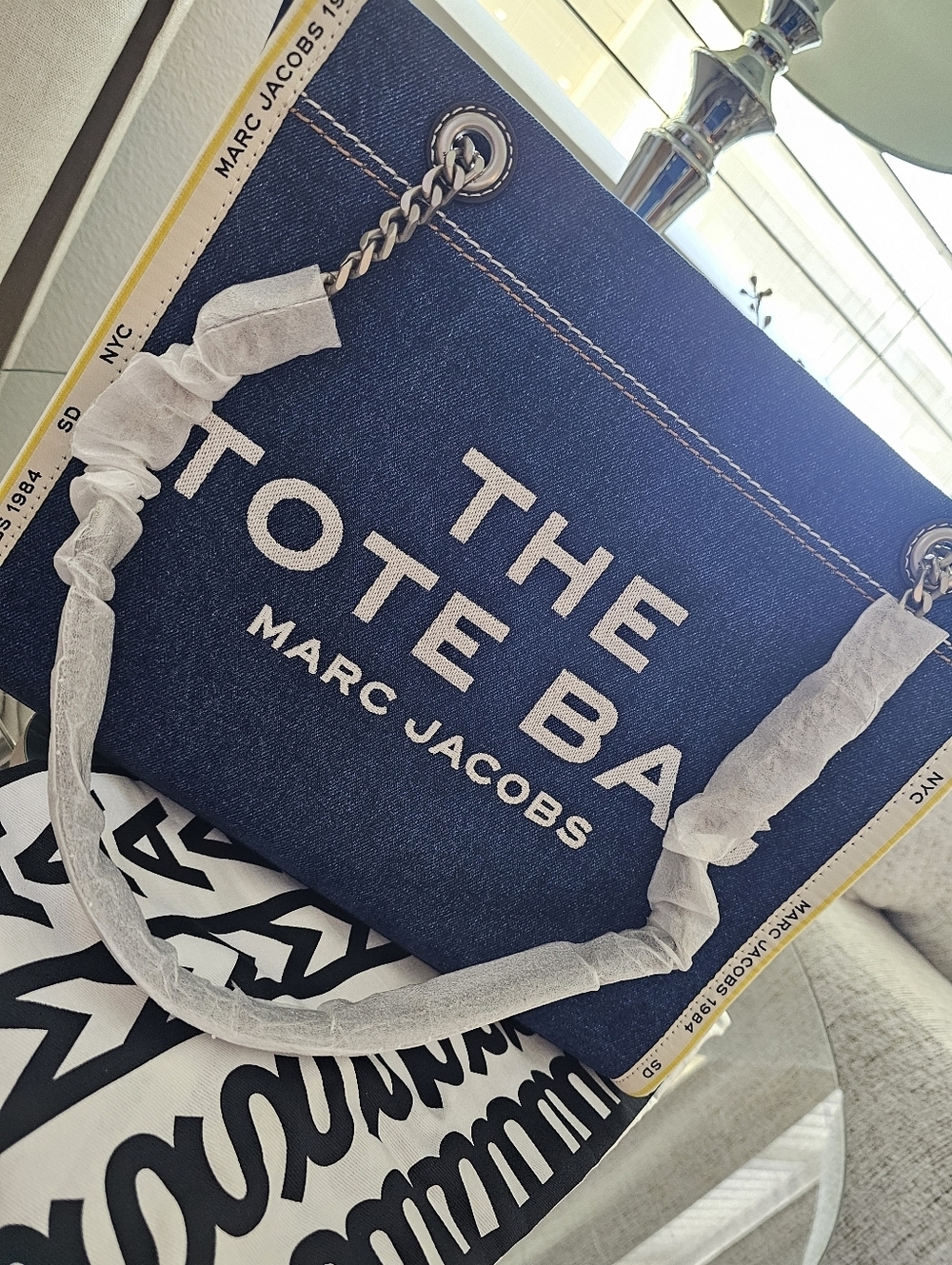 Marc Jacobs The Denim Chain Medium Tote Bag. - Picture 7 of 11